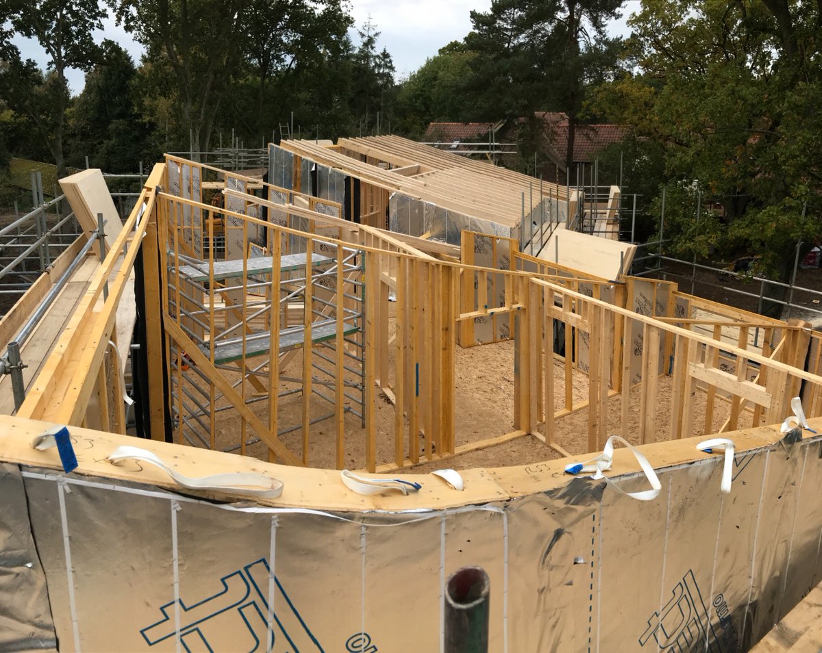 AlmacCarpentry's tweet photo. Walls up, roof going on in Kings Lynn for @pottonselfbuild @KingspanTS, one more week on the roof then its off to start the next build! https://t.co/EBJW45lGph