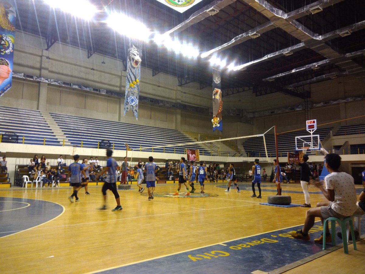 usep_ocsc's tweet photo. NH | Volleyball Men's Championship Game
CED Falcons vs CT Tigers
#USePPalaro2017
#USePForwards https://t.co/qx8lnSVVsI