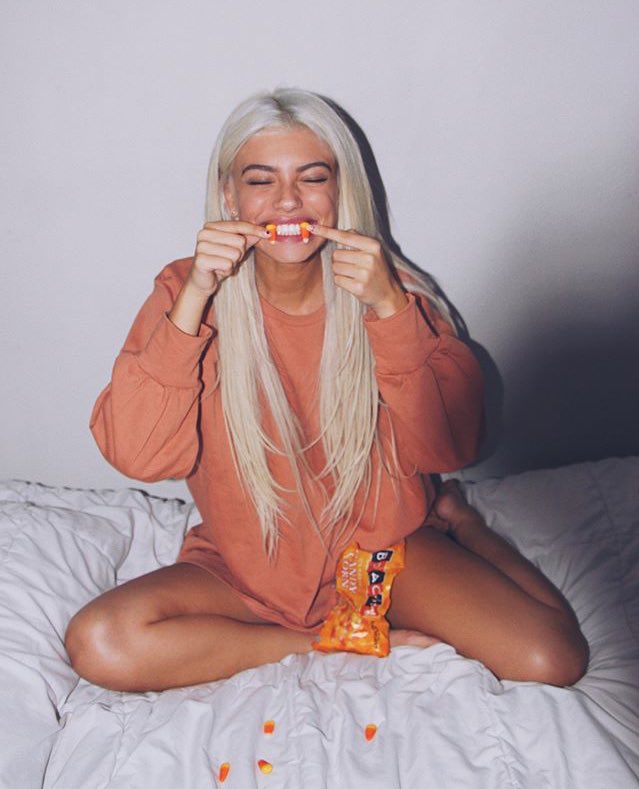 vfatherkels's tweet photo. happy late friday the 13th. i’m back and i’m blonde n festive. https://t.co/NDKpDIZ3Xm