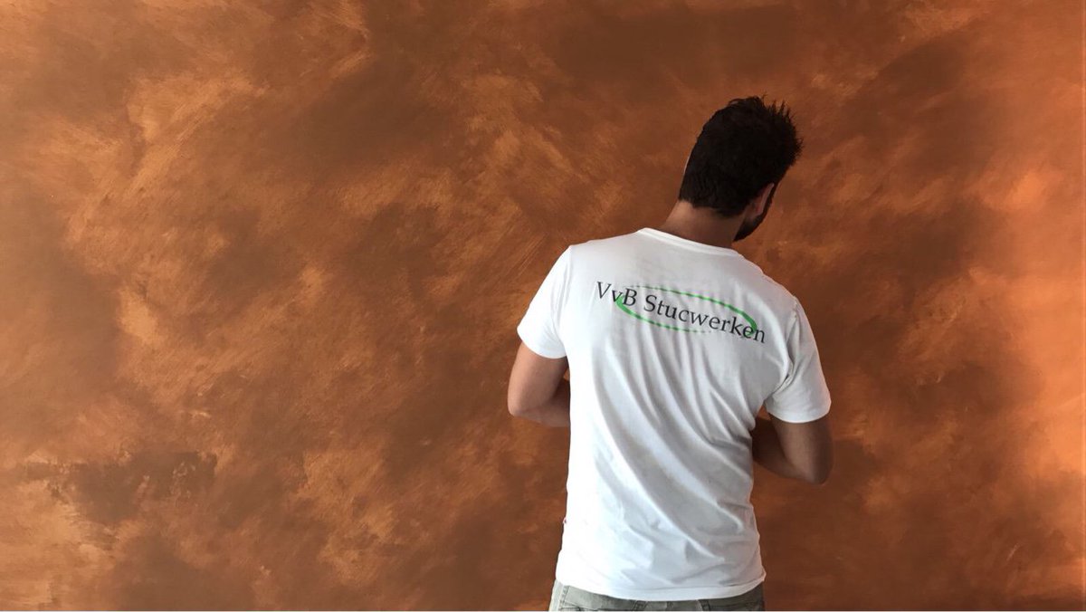 Booboogieleon's tweet photo. Vincent in actie met #Claytec Clayfix Leemverf advisering #Wandstyling.nl https://t.co/FYhq66Gqs7