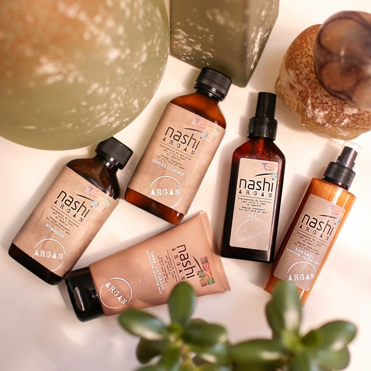 Tell us what #hair you are &amp; we will give you a personalized advice <a href="/nashiargan/">Nashi Argan</a> 👩🏻 goo.gl/KMhDyL #NashiArgan #Dubai #AbuDhabi #UAE