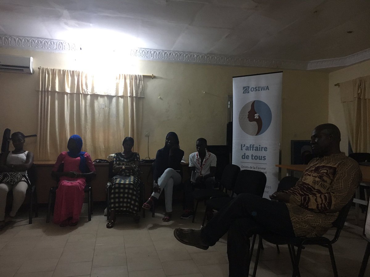 niallee04's tweet photo. Prolongement campagne @OSIWA1 #SesDroitsNotreAffaire &amp; #journeeinternationaledelafille à #Diourbel : focus group avec les jeunes #kebetu https://t.co/OQFUO0KwDf