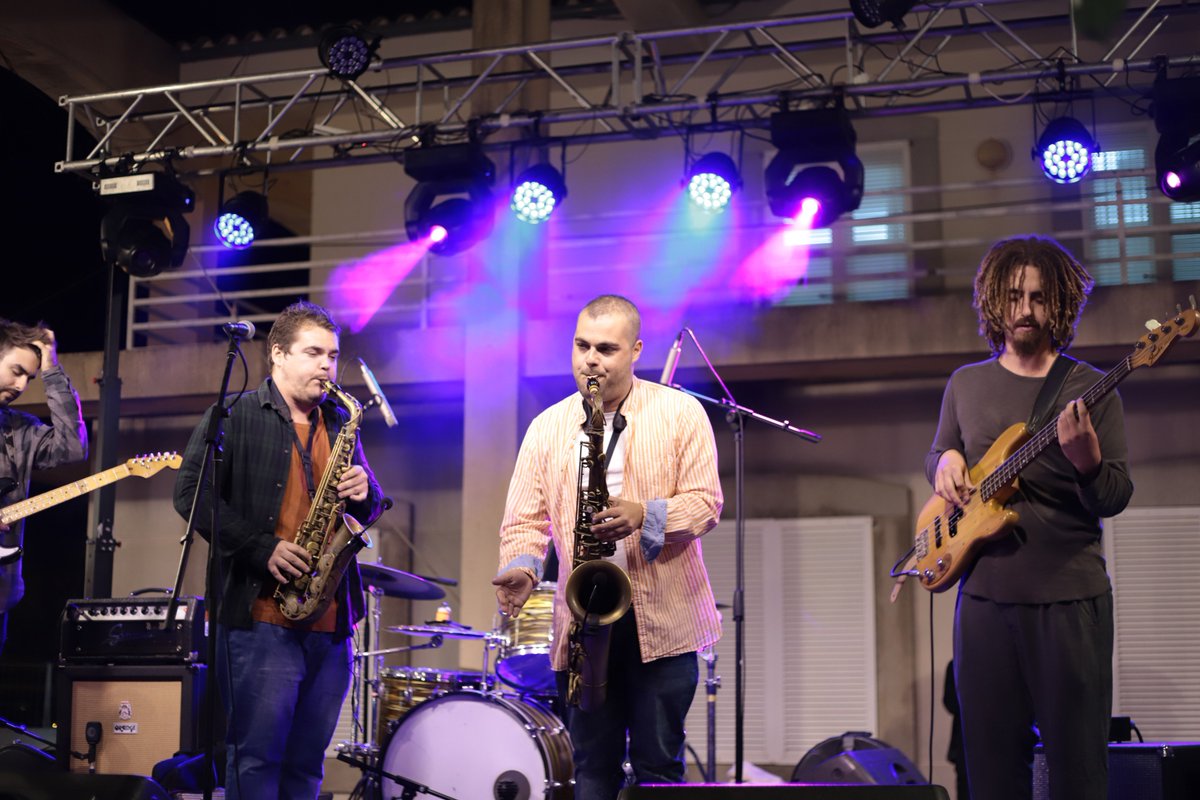 VinsambArt's tweet image. Gran noche la de ayer para cerrar #Vinsambart en Playa de Muro ¡Gracias a las bodegas, @Ajuntament_Muro,  promotores y colaboradores!