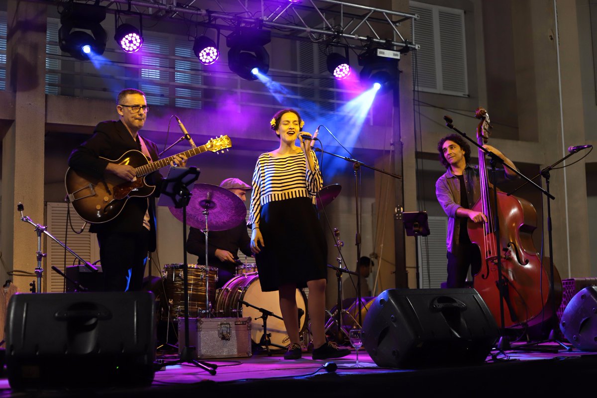 VinsambArt's tweet image. Gran noche la de ayer para cerrar #Vinsambart en Playa de Muro ¡Gracias a las bodegas, @Ajuntament_Muro,  promotores y colaboradores!