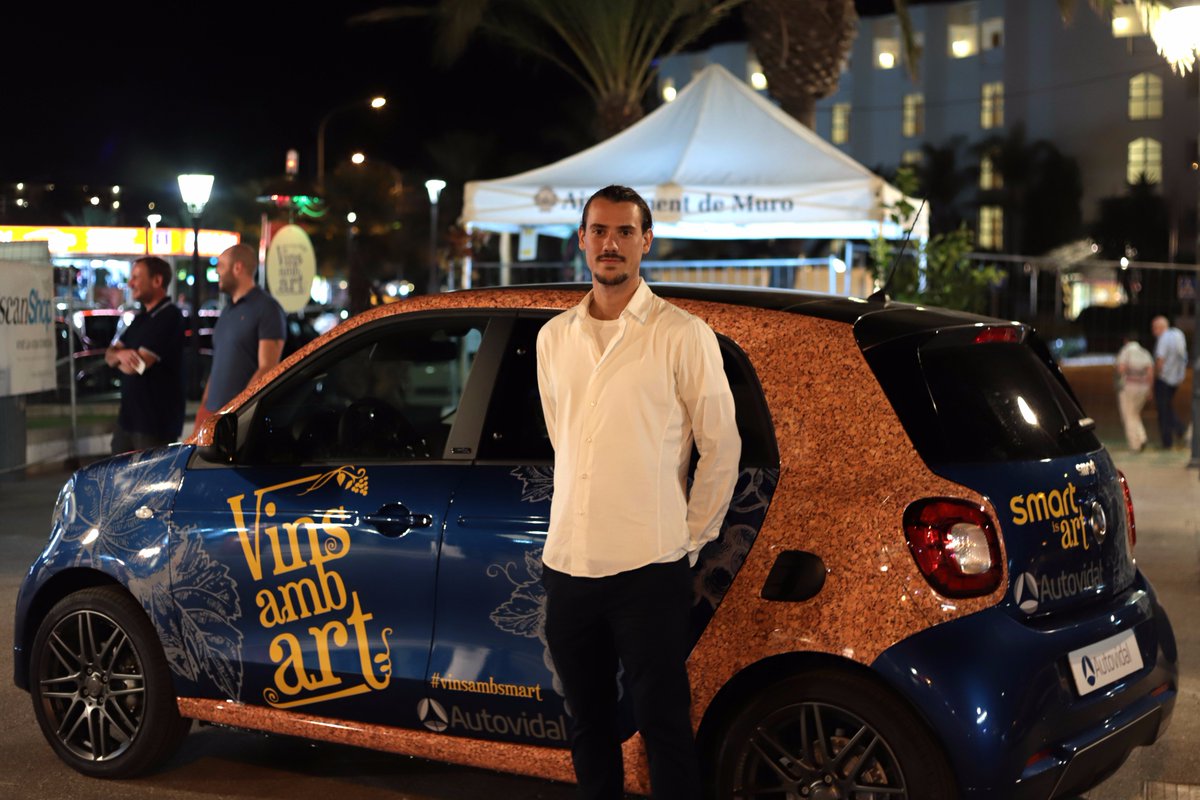 VinsambArt's tweet image. Gran noche la de ayer para cerrar #Vinsambart en Playa de Muro ¡Gracias a las bodegas, @Ajuntament_Muro,  promotores y colaboradores!