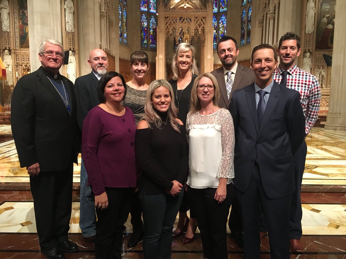 ChrisRoehrig's tweet photo. Afire with the Holy Spirit! @bhncdsb grads of Information to Transformation! Couldn’t be more proud! https://t.co/qfTIFx4CjZ