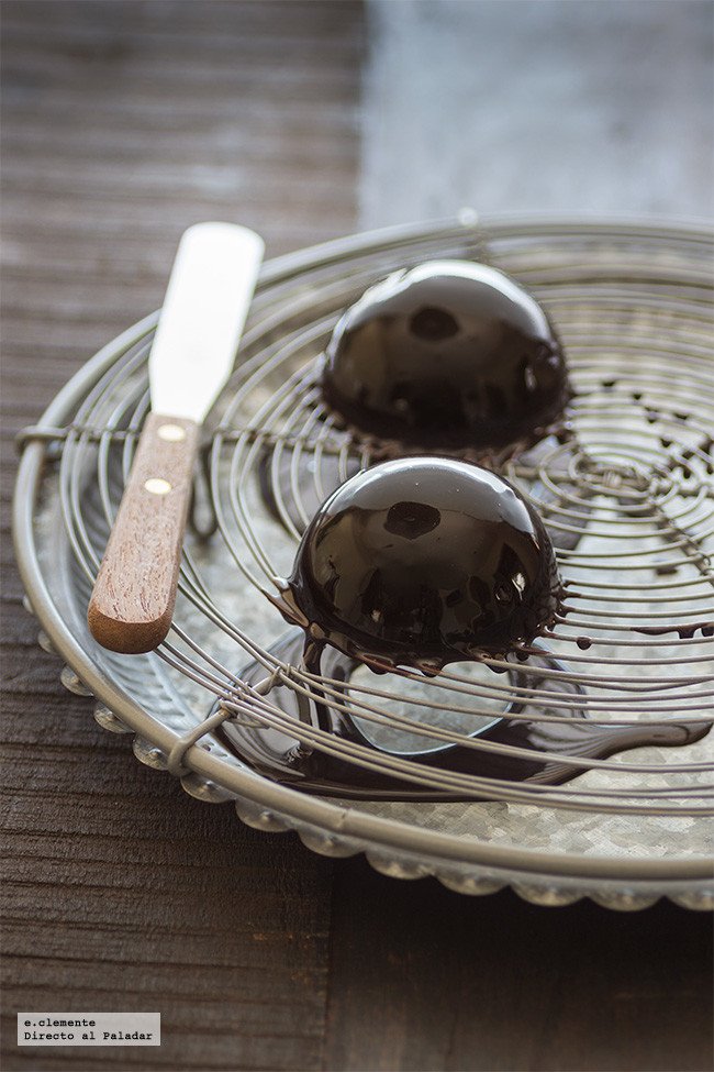 LNegras's tweet photo. Todo lo que necesitas saber para hornear y cocinar con chocolate 👩‍🍳 

https://t.co/KfbvKFcbK0 https://t.co/qfHZZVeI7v