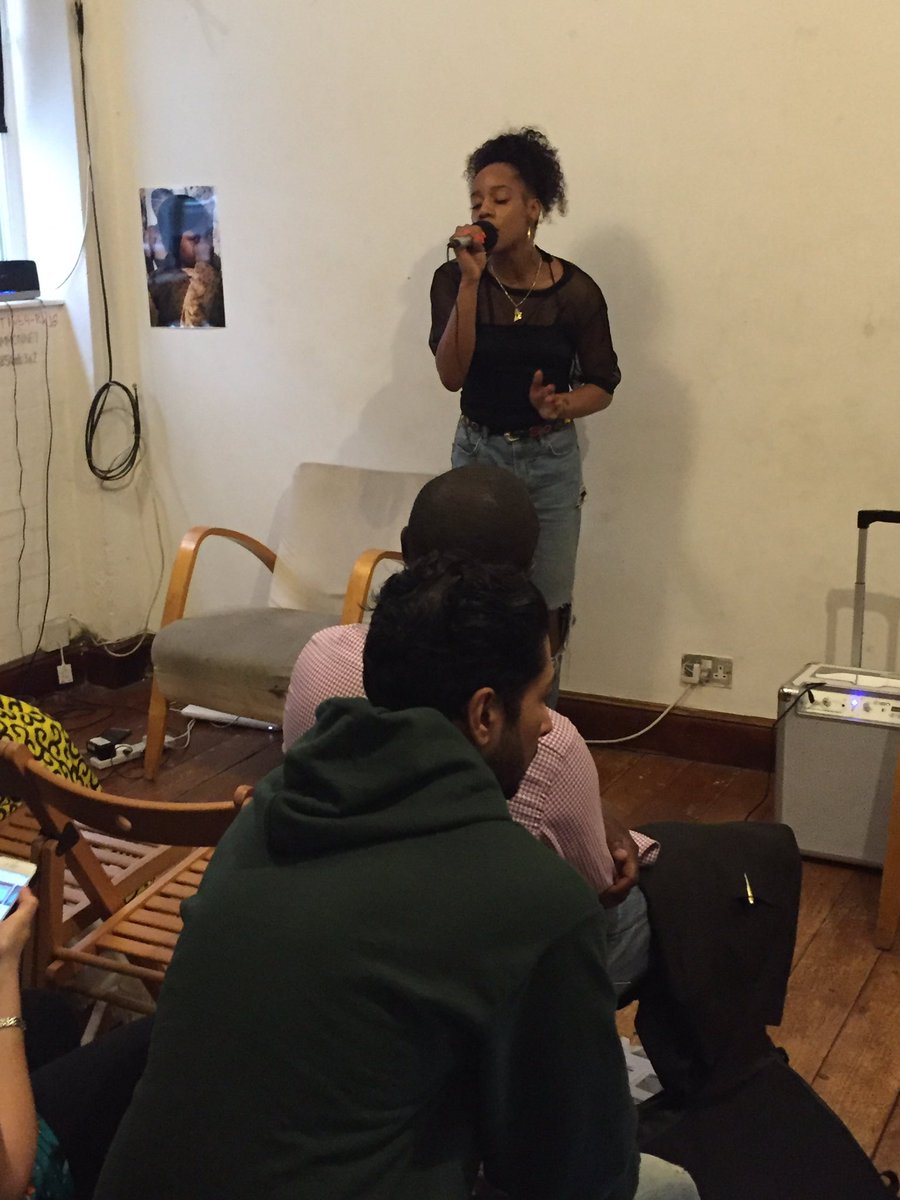 TheKrioKanteen's tweet photo. Salone's got talent #standupforsalone #slacfest https://t.co/MuU85rSehk