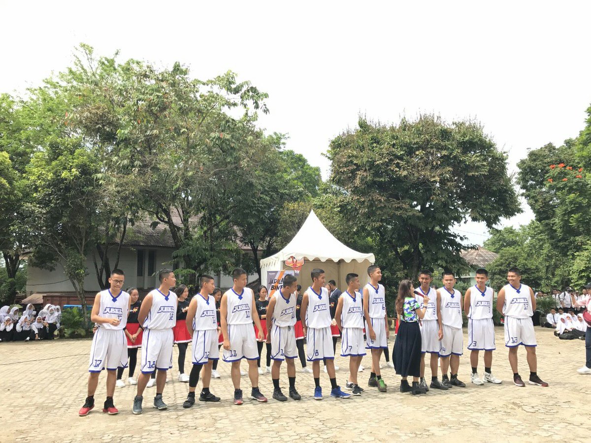 ceritajubel's tweet photo. (13/10)Telah dilaksanakan Roadshow Honda DBL 2017 dengan meriah. Ayo Dukung Tim Basket dan Dance 17 pada 22 oktober 2017 di PSCC!
#DBL2017 https://t.co/4qNLuBChoM