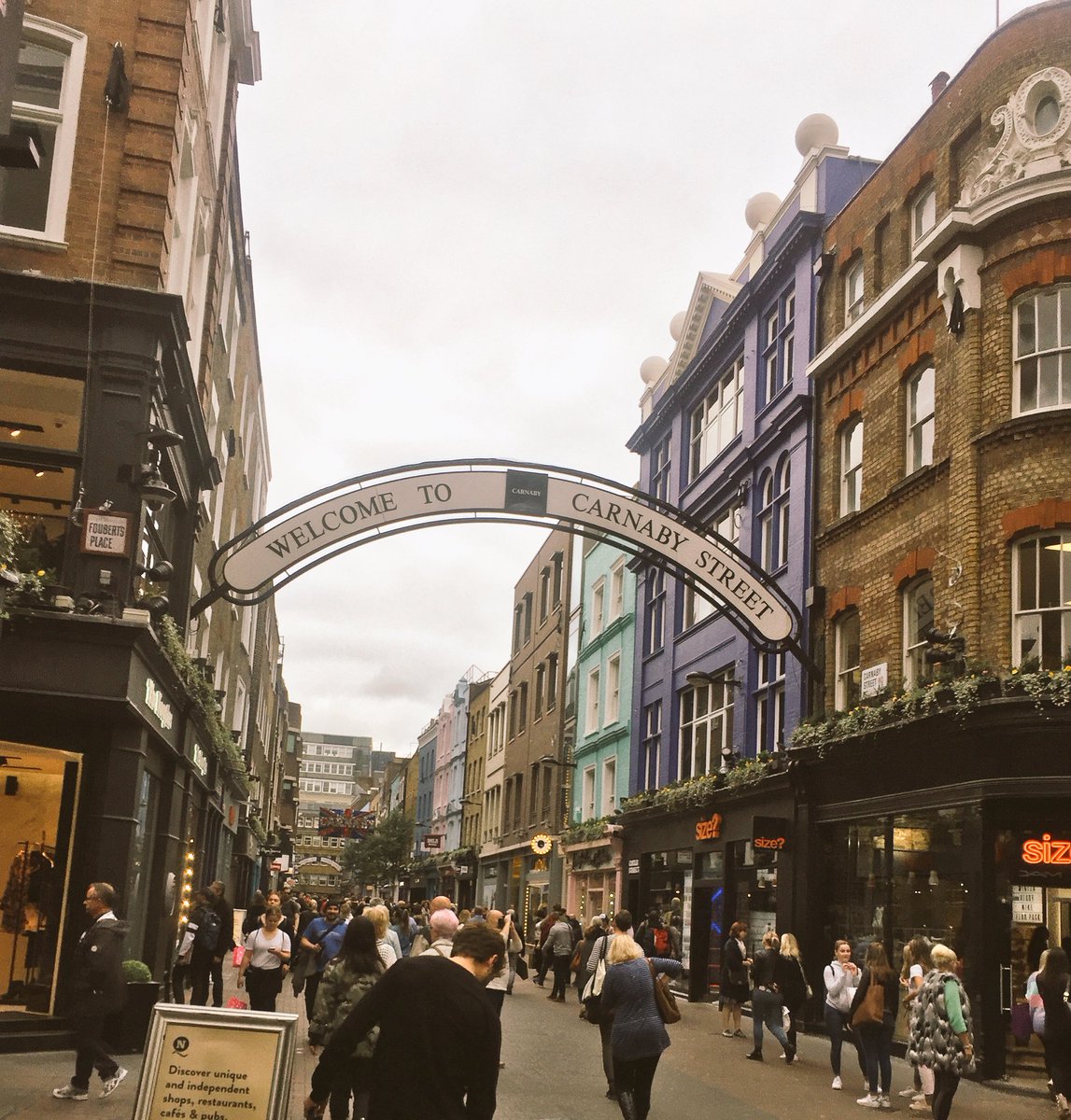 nazlicankanmaz's tweet photo. #LGK2017 Londra'da serbest piyasayı savunmam sebebiyle iştirak edemedim ama kalben sizinleyim. https://t.co/VB1OdD5Gfe