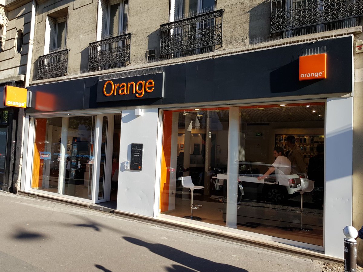 Orange Store tweet media
