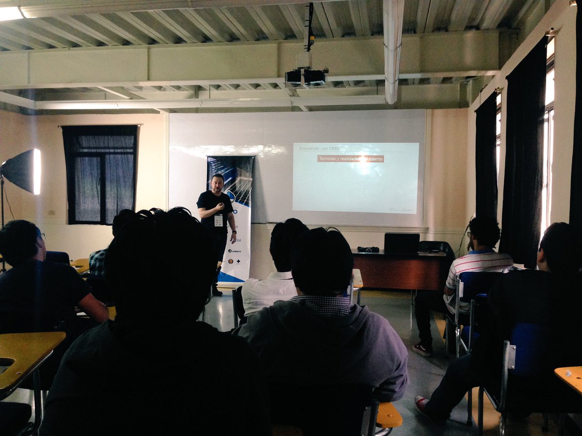 CheDigitalMedia's tweet photo. @francogiardina, CEO de @CheDigitalMedia en su participación del #DrupalCampUIO2017 con su charla Negocios con Gestores de Contenidos (CMS) en la @USFQ_Ecuador @drupalec https://t.co/rCxVAwQJjh