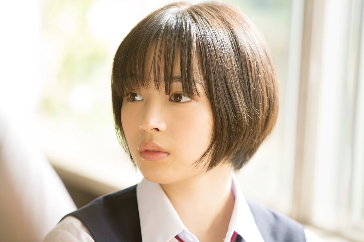 ワーナー ブラザース ジャパン 岡山の皆さん びっくりさせてもいいですか 先生 好きになってもいいですか 公開に先駆け 生田斗真さん 広瀬すずさんがロケ地 岡山の高校で行われた特別試写会にサプライズ登壇 試写会参加者の学生達