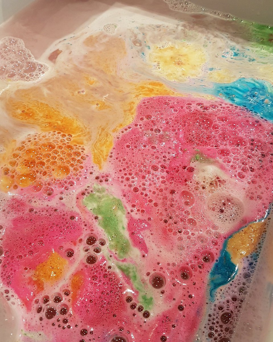 Lush Reading tweet media