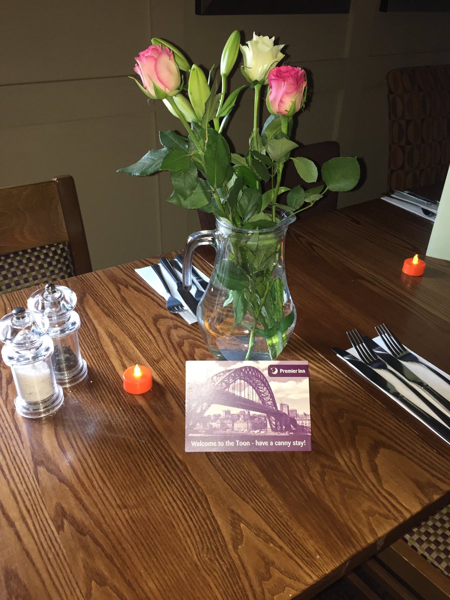 We started off on the right foot and now we are wowing for a special reunion tonight 🥂💐🎉 #liveourbeliefs #wows @Pipulse1 <a href="/PIjoecrosby/">Joe Crosby PI</a>