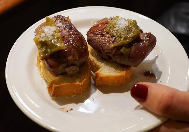 Qué foto más suculenta ha compartido #IvanKlugman de nuestro famoso #pintxo de solomillo ¡Muchas gracias por la visita!