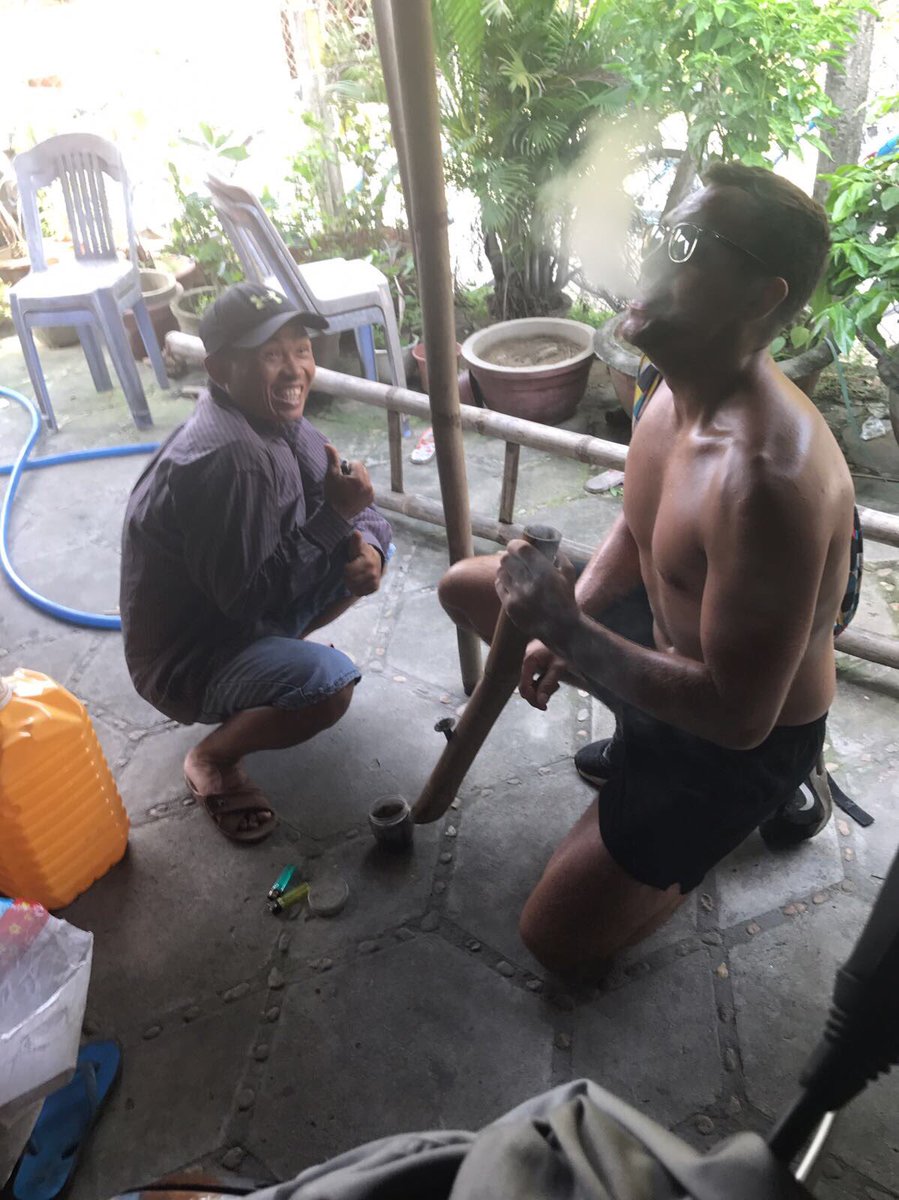 Rhysjjenkinson's tweet photo. Smoking Home made tobacco was an experience today, honestly think I coughed a lung up! #chonged #tookitlikeabitch https://t.co/bmpWKW5c1u