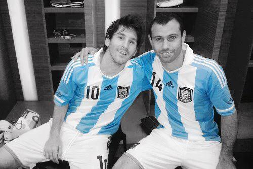 CeciAlbiceleste's tweet photo. @Mascherano ...a #BEARD rarely suits anyone. Unless you have no chin or such reason but you dudes have #nada to worry about. #OffWithTheBeard👍@argentina https://t.co/nRYUT1uzCc