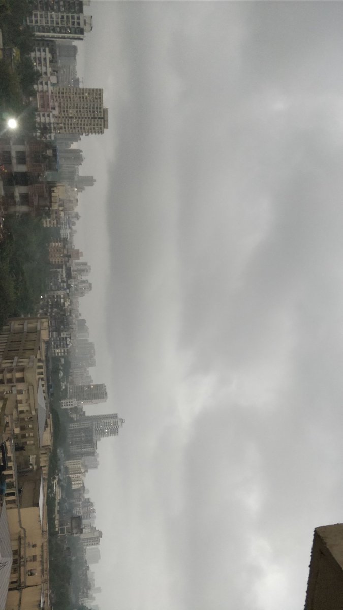 thakkar_partha's tweet photo. Mumbai rains are no less than the ex who returns even when you've already moved on in life
#MumbaiRains https://t.co/wWY3hPDS7m