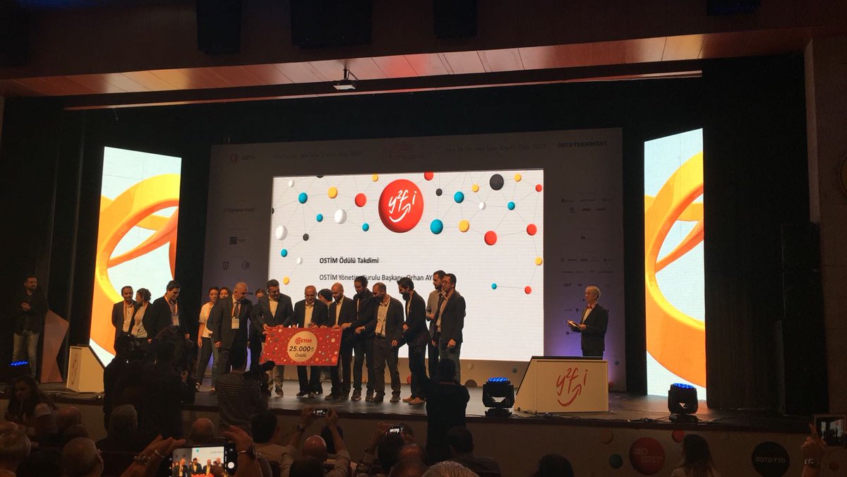 ODTUTeknokent's tweet photo. @KocSistem ödülü #Seyisco, @ostimosb ödülü #3D3, @ASOResmiAdres ödülü #MikroBiyoSistemler, @SavunmaSanayii ödülü #Pyronome'nin1 https://t.co/mNNa8g4Axw