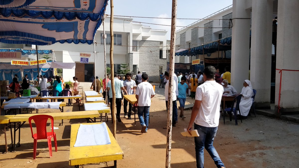 AnoopKumarPL's tweet photo. @wydecorp CSRInitiativeManaging&Coordinating #MiniFete for #LittleSistersofthePoor #LifeatWyde #Mphasiscsr17 @MphasisCareers @LifeatMphasis https://t.co/1ymtpFswxG