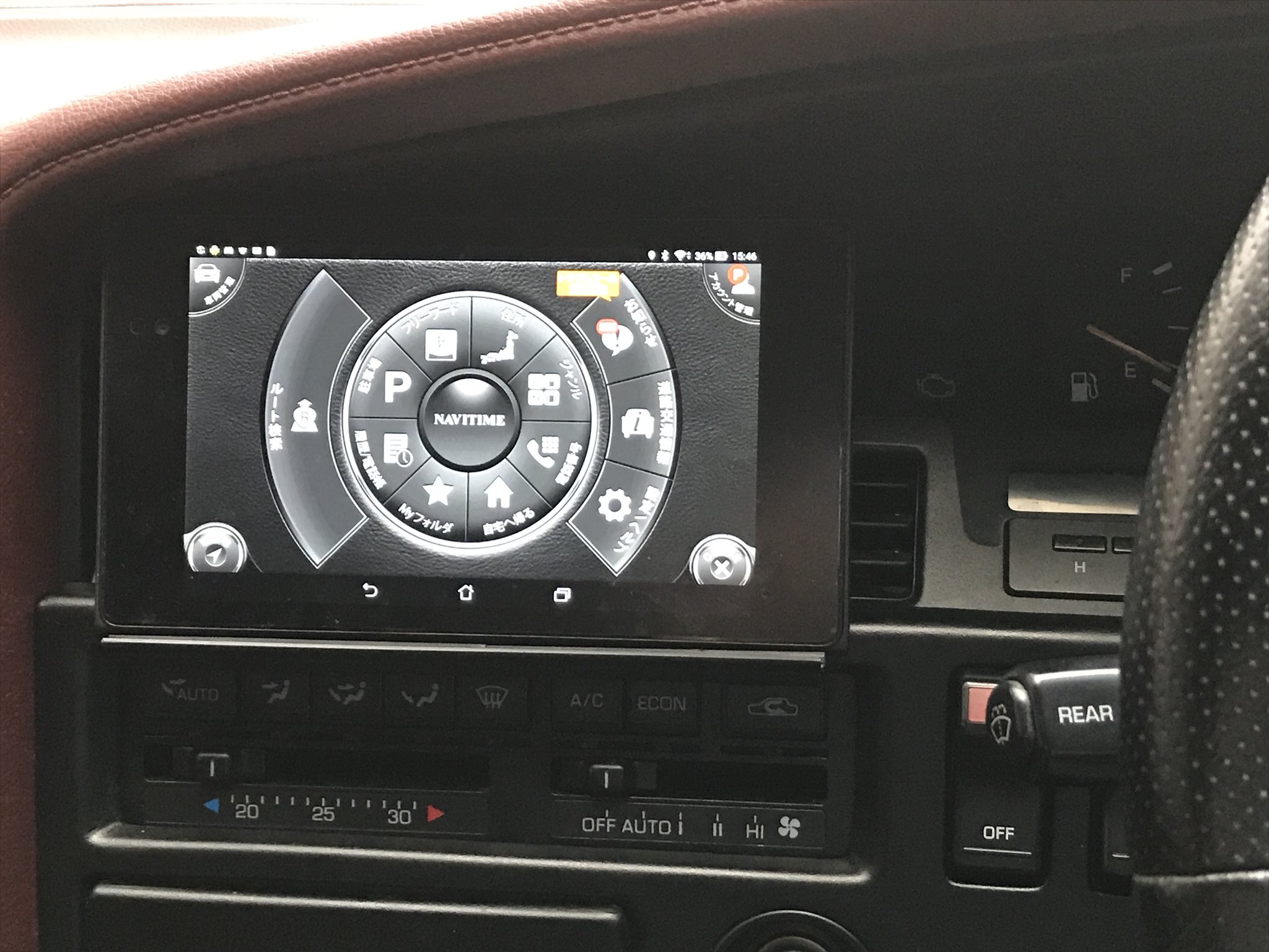 谷 旧車って2dinスペースが低くてナビ使いにくいですよね 実は7インチタブレットがこの位置に無加工で付きます Dvdは見れ ないけどyoutubeは見れます 使ってるアプリはカーナビタイムです 365日ライセンスがamazonで時々 2800円で出てくるのでそれが