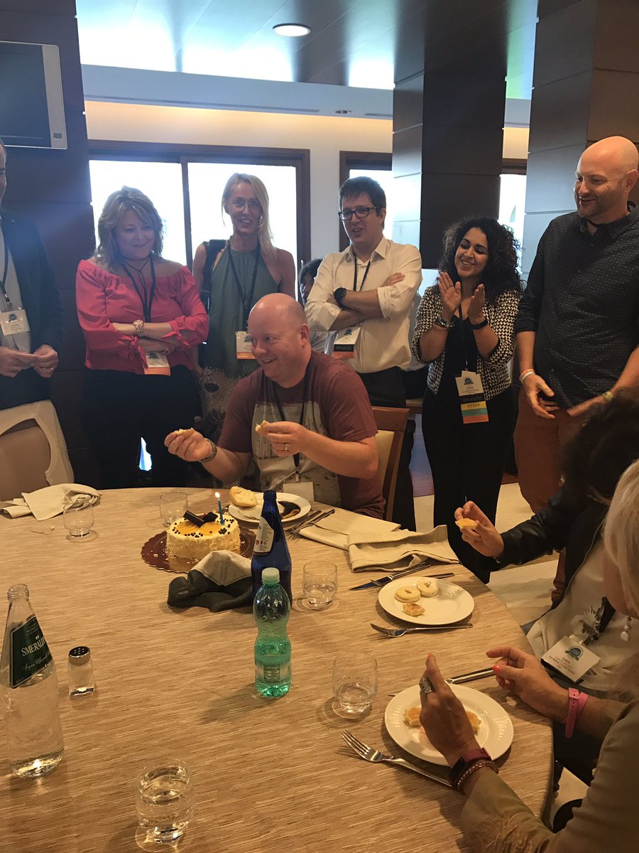 MichelleDavisKC's tweet photo. Celebrating Chris Bedford-Gay's Birthday at #DDF2017 @ifopa @FOPFriends @smuglet https://t.co/30dNhOxJ2L