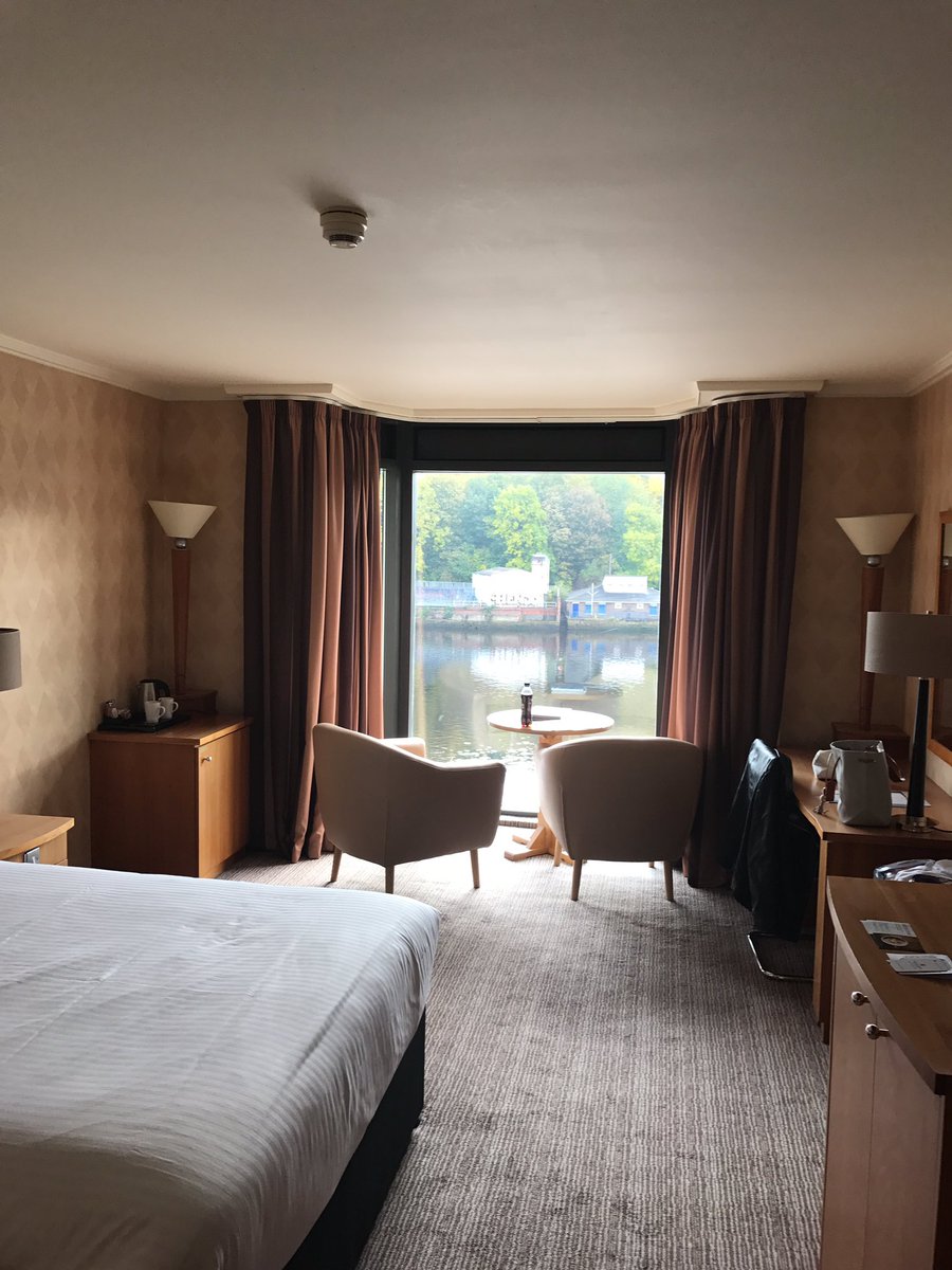 JoshEgglestone's tweet photo. Wow! I really lucked out with the room! #poshhotel #secrethotel https://t.co/LB15vS6LW5