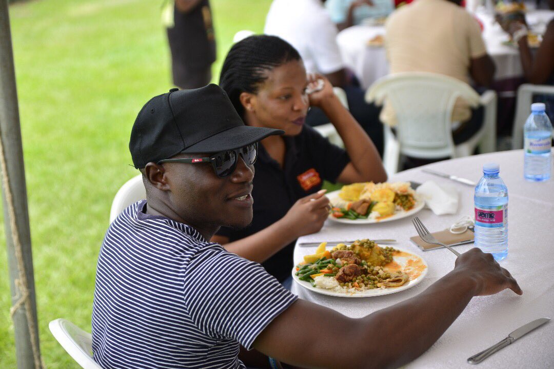 thePearlGuideUg's tweet image. We enjoyed a hearty lunch courtesy of Igongo Cultural Centre and are now on the way to the Kazinga Channel 🇺🇬

#UgTravelMonth