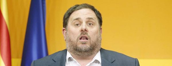 andresOrtMoy's tweet photo. Para desmontar el nacionalismo, no te compliques: recuerda que el tipo de la izq. se cree superior genéticamente a la chica de la derecha. https://t.co/MkF5UiAlVF