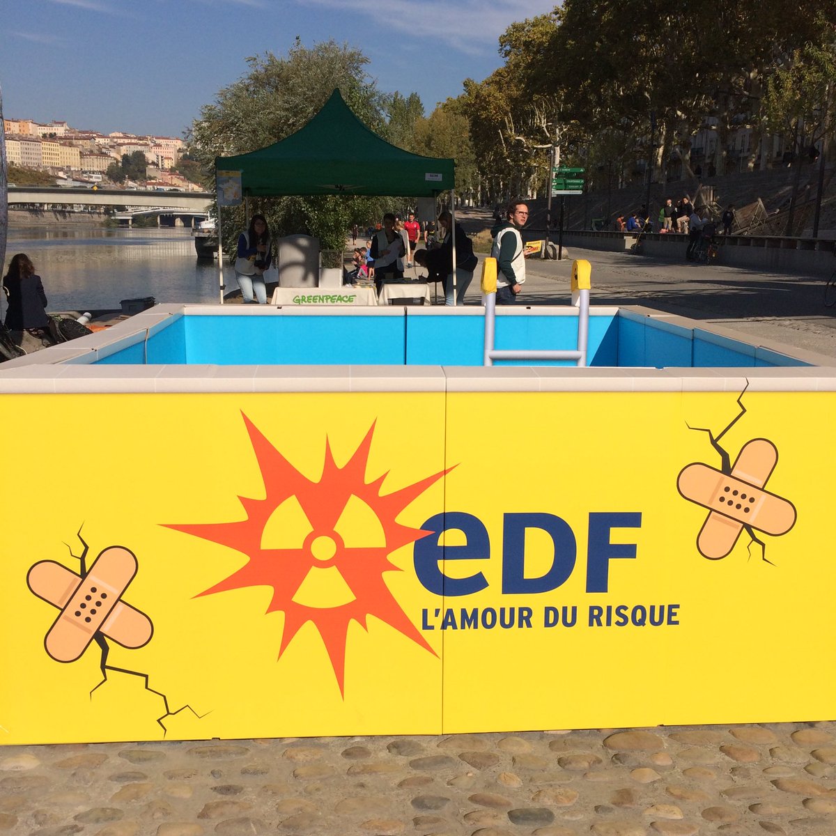 JuFrouge's tweet photo. Belgique, Allemagne, Suisse, Luxembourg, France : tous concernés par le #RisqueNucléaire ! @greenpeacelyon @EDFofficiel @ENGIEelectrabel https://t.co/1nogh9jMLX
