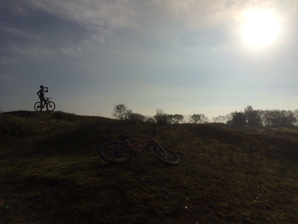 kriscoddens's tweet image. Summer is spending the weekend in Belgium! Enjoy! @Orbea @TraKKsBelgium @WcupNutrition