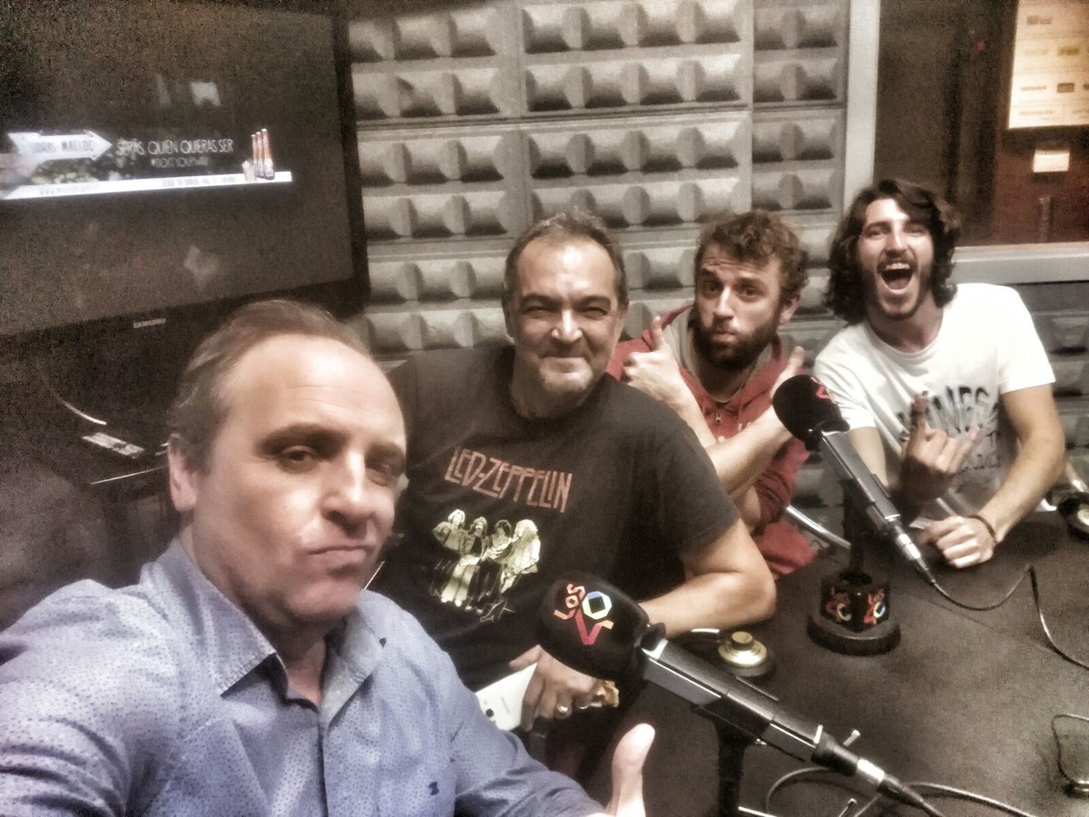 maketon's tweet photo. De 5 y media a 6 de la tarde te avanzamos el inicio de gira MAKETÓN WAY celebrando el 18 aniversario de la #ReservaRock by MAELOC en #LO40 https://t.co/0KdTw7vx8H