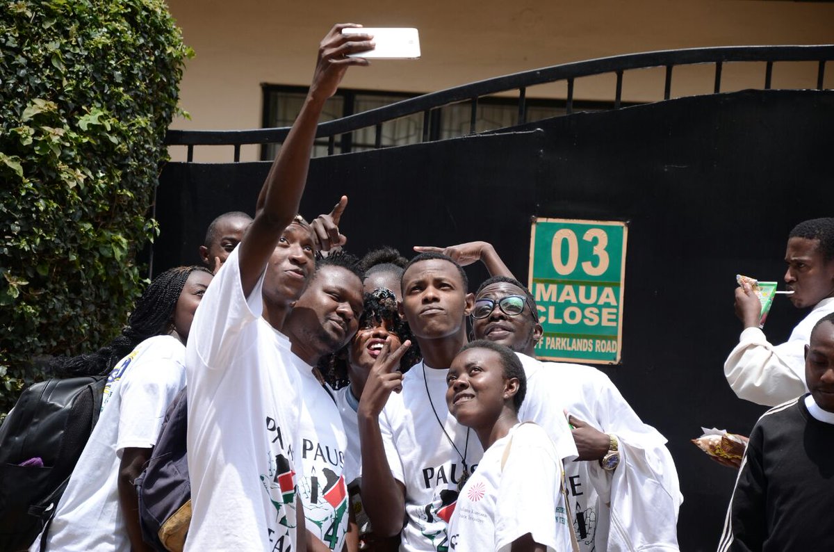 MissKochKenya's tweet photo. Selfi For Peace #pauseforpeace @revealyourlight @KemperEmmie @cwasike @CKirubi @KCDF @StrongAdvocacy @TechSoupKenya @PeaceOneDay @Pawa254 https://t.co/S1YrQXd7OC
