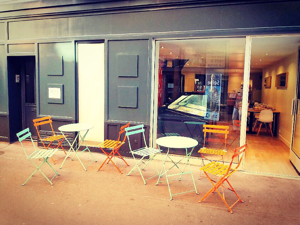 delicious_rouen's tweet photo. Notre petite terrasse en mobilier #Fermob vous attend pour une petite pause #Fraicheur chez @delicious_rouen 3 rue de l’Hôpital 76000 Rouen https://t.co/ARiOqazw18