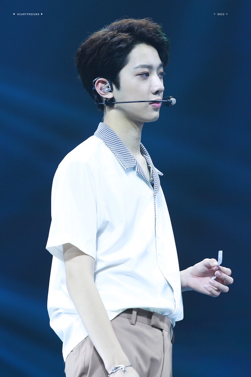 HeartPround0923's tweet photo. 171013 Manila FM #라이관린 #wannaone 다신 그대의 마음에 ♡ https://t.co/I64Yb0ttEi