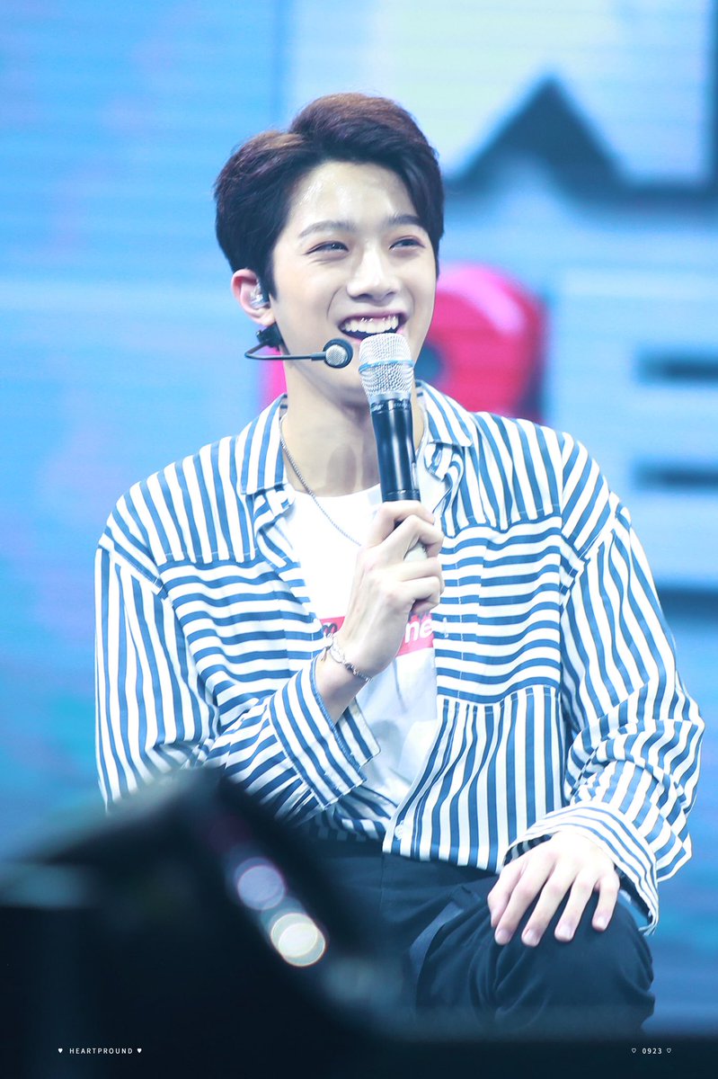 HeartPround0923's tweet photo. 171013 Manila FM #라이관린 #wannaone 다신 그대의 마음에 ♡ https://t.co/I64Yb0ttEi