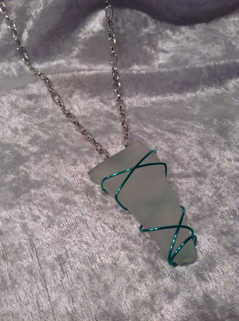 randomjewelry's tweet photo. Wire Wrapped Sea Glass Pendant Necklaces https://t.co/bgeylFABIW #Etsy #Randomjewelry https://t.co/untVQQqxrs