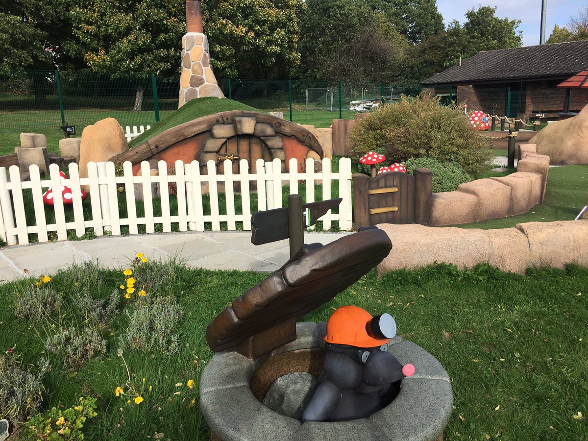 BeccehamianRFC's tweet photo. Highly recommend #EnchantedVillage #AdventureGolf fun for all family #SparrowsDen #BeckBromFL info@enchanted-village.co.uk 020 8777 5010 https://t.co/vxH0vREaWy