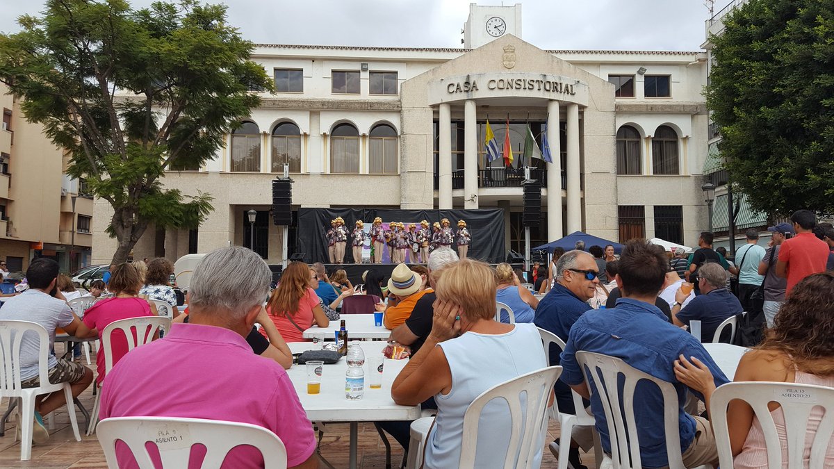 CarnavalMLG's tweet photo. ¡Disfruta de #SolDeCarnaval con nosotros! La plaza Al Ándalus de @aytorincon tiene barra, actuaciones y talleres para toda la familia. https://t.co/T0Y881nJau