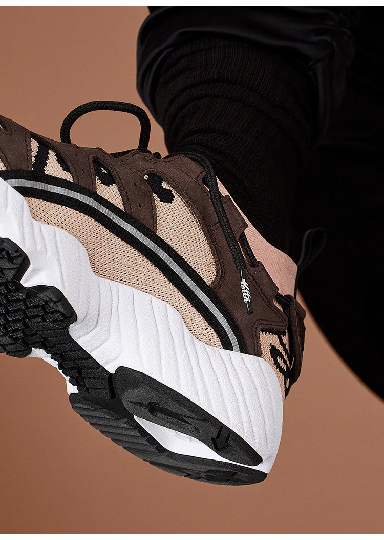 versheid's tweet image. Patta slaat handen ineen met ASICS Tiger voor een speciale GEL-MAI sneaker — versheid.com/2017/10/patta-…