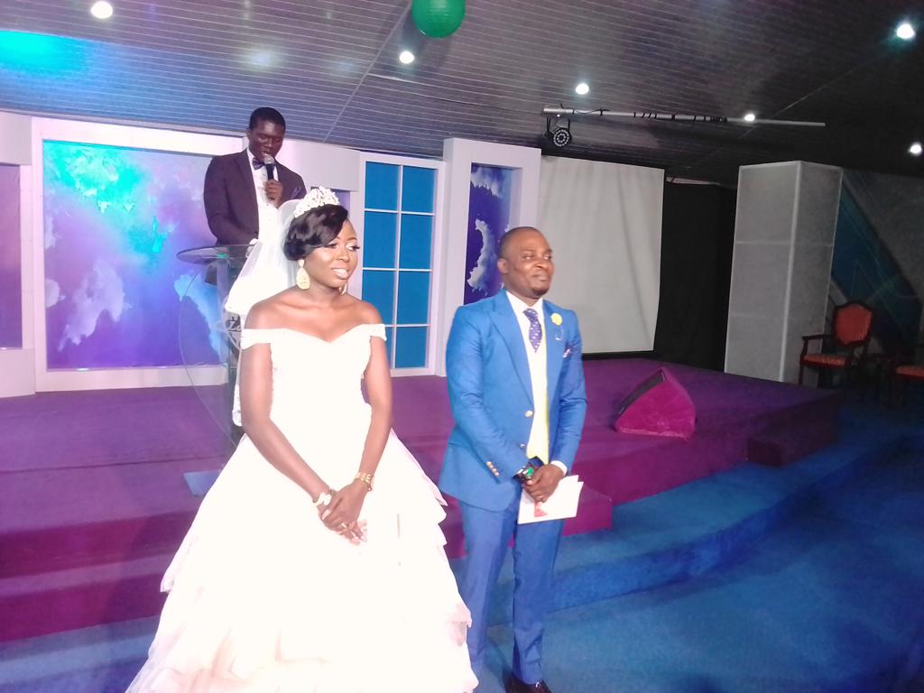 onyekachilorenz's tweet photo. @librarian_nkem @chevellfranklyn @segunaplawal @FloydMayweather @wendypaulet @sholaanimashaun @danielallyway @PoimenEpiskopos @sinach @eben4u @Buchibwai @lwplus @pixelscol @AkinwunmiAmbode @idamaechi @Wedding @jadhi @OmobolaJohnson @Omobolanle_oo @APCUKingdom Hurray! People, I present to you the #latestcouple in town: Pst. Sandra & Bro. Iyke Ozakpo. Congratulations!
#ChurchWedding
#ChristEmbassy https://t.co/zweuHIZ2rp
