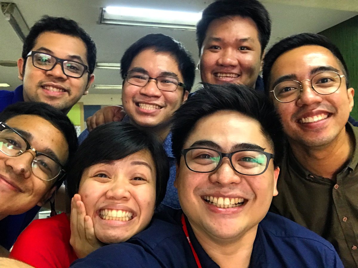 grecombm's tweet photo. Callroom constants! #GoodPrognosis https://t.co/qvkrlngYJG