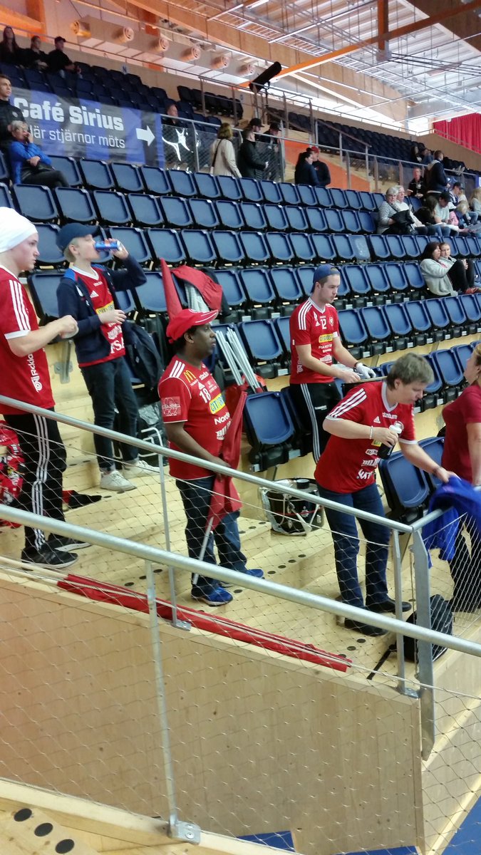 MLning's tweet photo. Förberedelser. Derbydax. @StorvretaIBK @pontewirdby1997 @RedEagles1989 https://t.co/Gih8XI9nk1