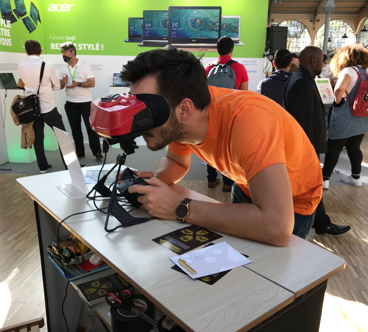 Démonstration du Virtual Boy par @ShadowDotLol au #geekslive 👾🎮 #VR #AR 👍