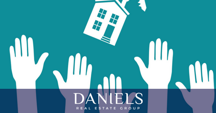 Daniels_Realtor's tweet photo. JUPITER REAL ESTATE: WE'RE STILL IN A SELLERS' MARKET!  #SellersMarket #JupiterFL #RealEstate #BuyingAndSelling https://t.co/mrJVn37OLI https://t.co/kr0hsHl97l