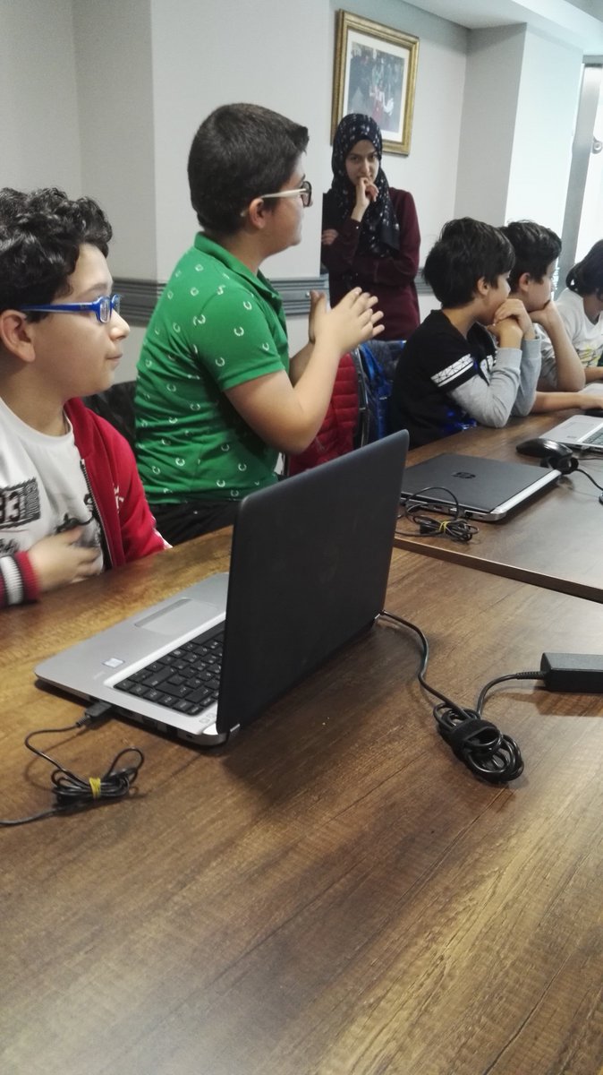 CodingIstanbul's tweet photo. Veee beklenen an geldi. Coding İstanbul yeni eğitim dönemine başladı. 😎👧👦
#codingistanbul #gelecekkodlarda #ibbgenclikmeclisi https://t.co/f2m8vhQQ4j