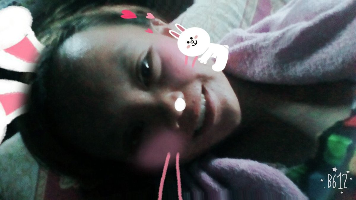 vyonne95's tweet photo. - Sakit2 pun masih boleh selfie bha 😘 https://t.co/3cETU98QGG
