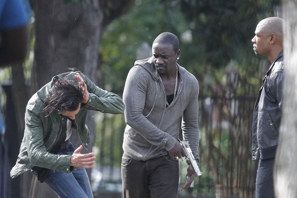 senegal7com's tweet image. ( 23 Photos ) Quand Akon se lance dans le cinéma, ... - senegal7.com/23-photos-quan… #Senegal  #Kebetu #Abidjan #urgent #team221 #Mauritanie