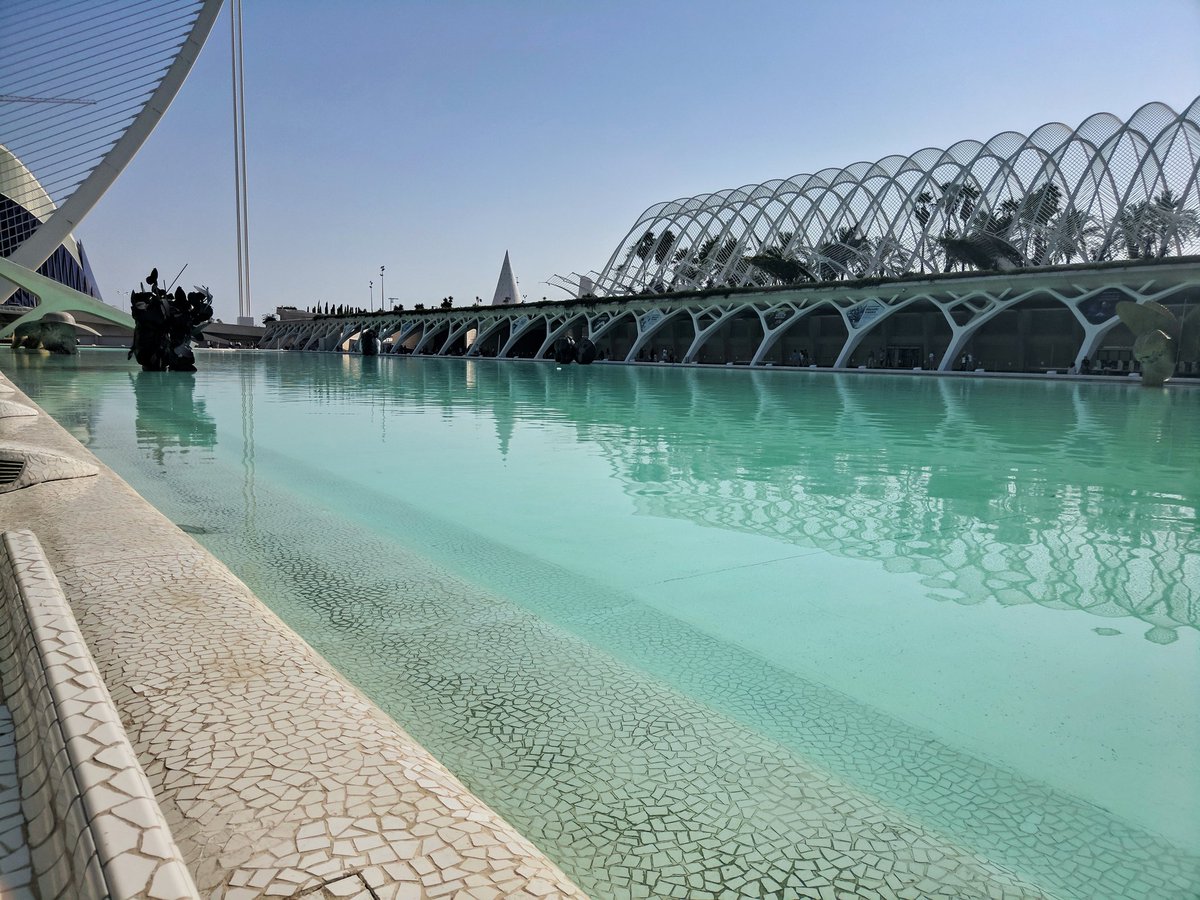 _auloam_'s tweet photo. #Valencia #umbracle #palaudelamusica #hdr #filtered #snapseed https://t.co/2YgyFO2HtO